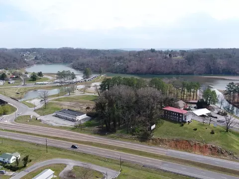 472 Chickamauga Dr, Dayton, TN 37321