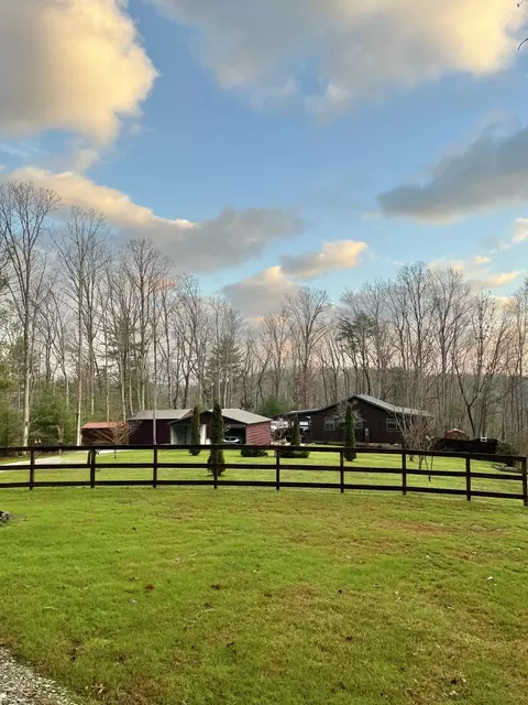 450 Lick Hollow Dr, Grandview, TN 37337