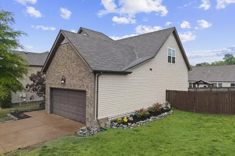 874 Daybreak Dr, Antioch, TN 37013