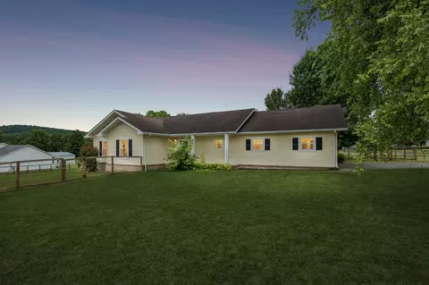 2804 Paran Pointe Dr, Cookeville, TN 38506