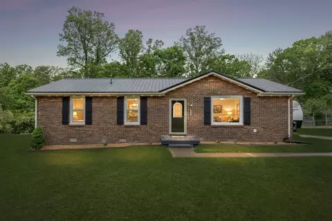 3908 Cedar St, Centerville, TN 37033