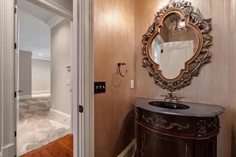 Bath - 315 Haddon Ct, Franklin, TN 37067 photo 2 of 10