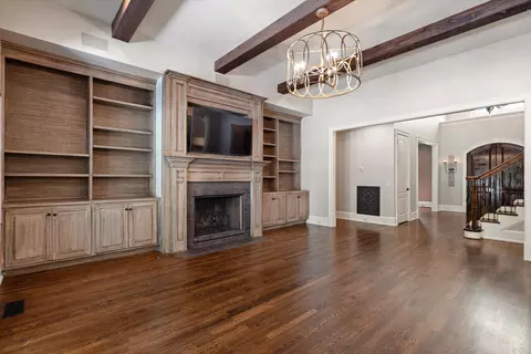 Living - 315 Haddon Ct, Franklin, TN 37067 photo 2 of 9