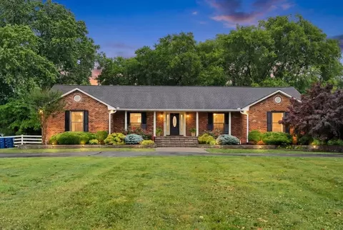 311 Mayfield Dr, Smyrna, TN 37167