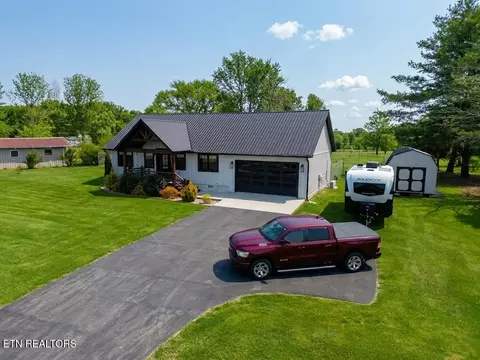 105 Bill Cobb Rd, Jamestown, TN 38556