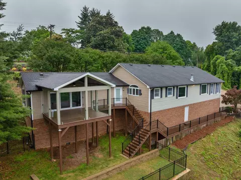 661 S Crest Rd, Chattanooga, TN 37404