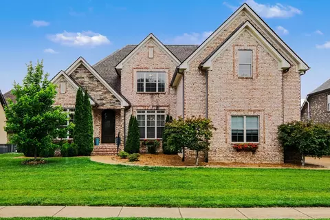 2972 Stewart Campbell Pt, Spring Hill, TN 37174