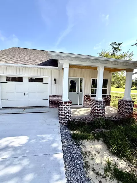 114 Honeysuckle Ln, Sparta, TN 38583