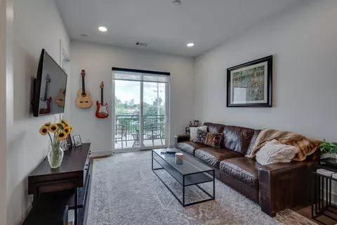 1125 10th Ave N #210, Nashville, TN 37208