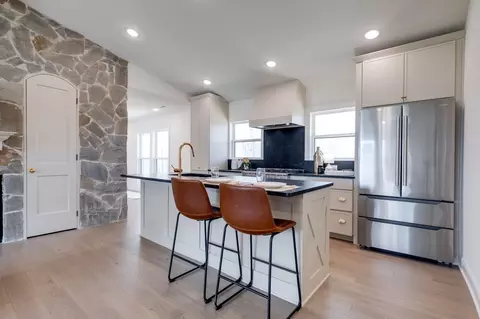 Kitchen - 1510 E Piney Rd, Dickson, TN 37055 photo 5 of 7
