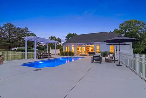 Exterior - 3084 Duplex Rd, Spring Hill, TN 37174 photo 6 of 24