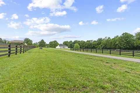 Exterior - 3084 Duplex Rd, Spring Hill, TN 37174 photo 21 of 24