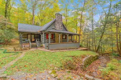 205 Tobby Hollow Ln, Knoxville, TN 37931