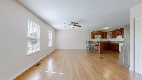 Living - 100 Waggoner St, Decherd, TN 37324 photo 2 of 5