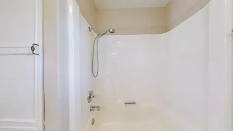 Bath - 100 Waggoner St, Decherd, TN 37324 photo 3 of 3