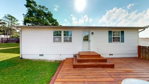 Exterior - 100 Waggoner St, Decherd, TN 37324 photo 4 of 7
