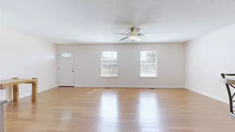 Living - 100 Waggoner St, Decherd, TN 37324 photo 1 of 5