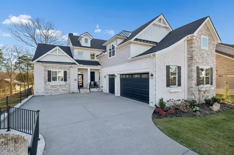 1136 Willow Springs Dr, Lebanon, TN 37087