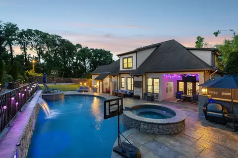 4001 Wallace Ln, Nashville, TN 37215