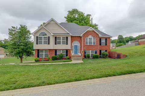 2536 Tennyson Dr, Clarksville, TN 37040