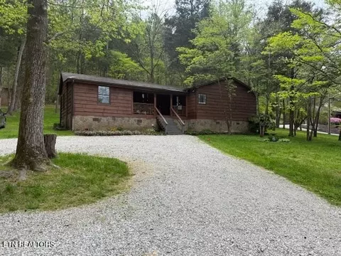3776 Sugar Grove Valley Rd, Harriman, TN 37748