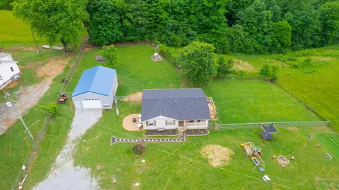 133 Cleveland Rd, Wartrace, TN 37183