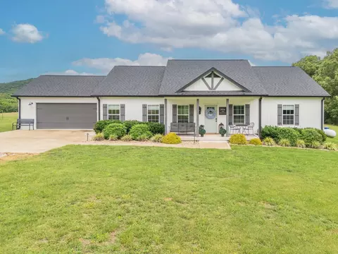242 Plunkett Creek Rd, Gordonsville, TN 38563
