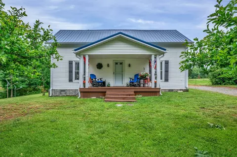2405 Little Bartons Creek Rd N, Cumberland Furnace, TN 37051