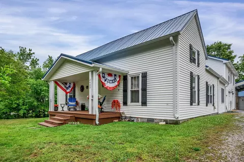 2405 Little Bartons Creek Rd N, Cumberland Furnace, TN 37051