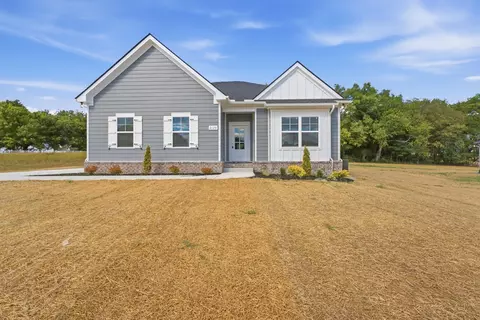 2120 Powell Ln, Lewisburg, TN 37091