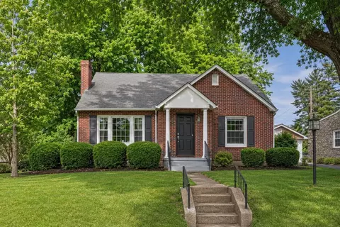 502 4th Ave, Fayetteville, TN 37334