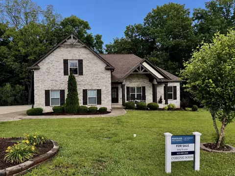 2065 Stratford Ln, Greenbrier, TN 37073