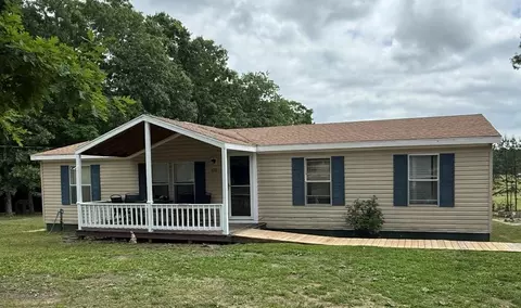 920 Pioneer Rd, Grimsley, TN 38565