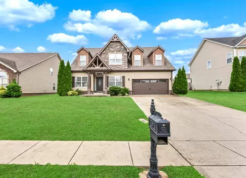 2960 Mcmanus Cir, Clarksville, TN 37042