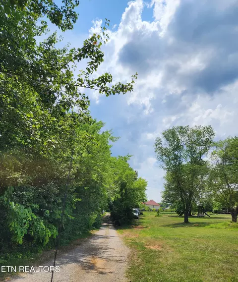 1017 Catlett Rd, Knoxville, TN 37932