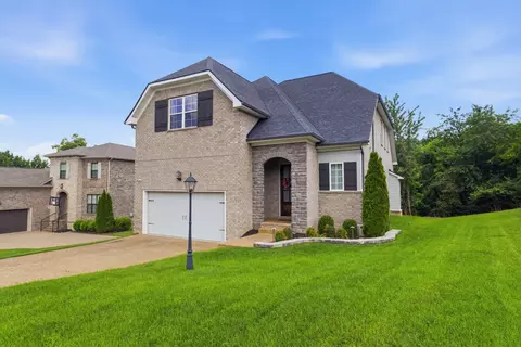125 Ervin St, Hendersonville, TN 37075