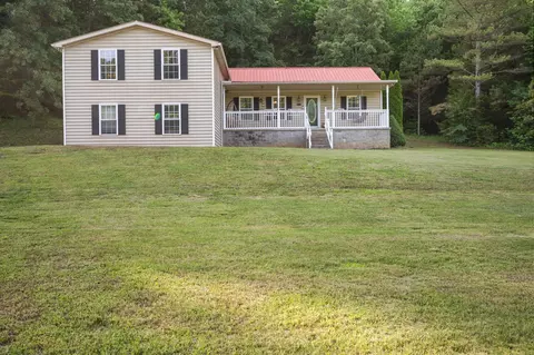 1197 Biter Rd, Cunningham, TN 37052