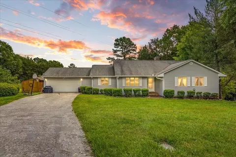 2522 Cindy St, Athens, TN 37303