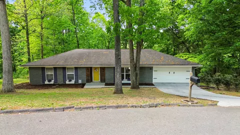 740 Whisperwood Trl NE, Cleveland, TN 37312