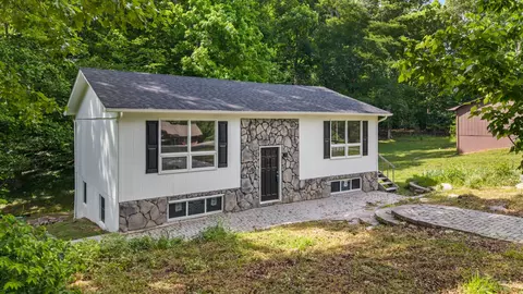 134 Canary Dr NW, Cleveland, TN 37312