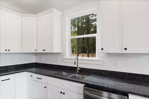 Kitchen - 159 Mila Mae Ln, Ocoee, TN 37361 photo 3 of 3