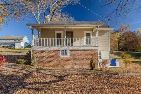 709 Westover Dr SW, Cleveland, TN 37311
