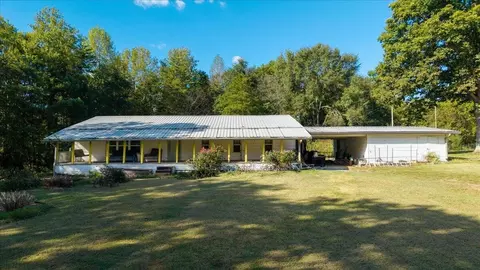 389 Friendship Ln, Delano, TN 37325