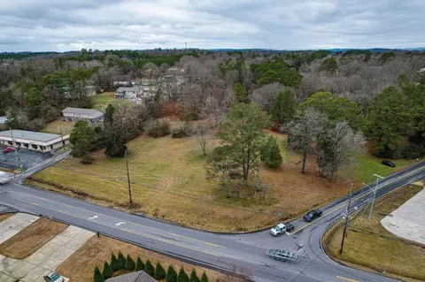 8 37th St NE, Cleveland, TN 37312
