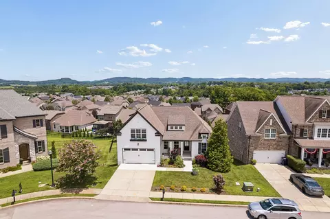 2340 Coppergate Way, Thompsons Station, TN 37179