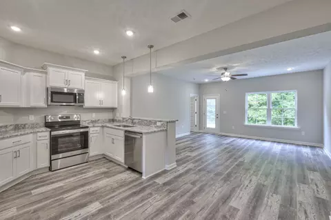 113 Creek Wood Rd, Manchester, TN 37355