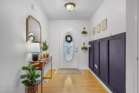 Entry Way - 562 Bluff View Dr, Ringgold, GA 30736 photo 1 of 4