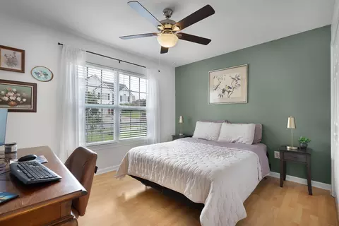 Bedroom - 562 Bluff View Dr, Ringgold, GA 30736 photo 4 of 5