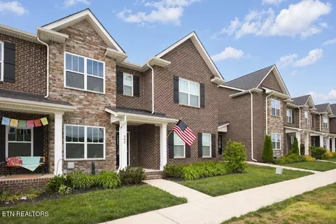 342 Broadberry Ave, Oak Ridge, TN 37830