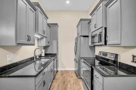 Kitchen - 116 Eno Rd, Dickson, TN 37055 photo 2 of 3